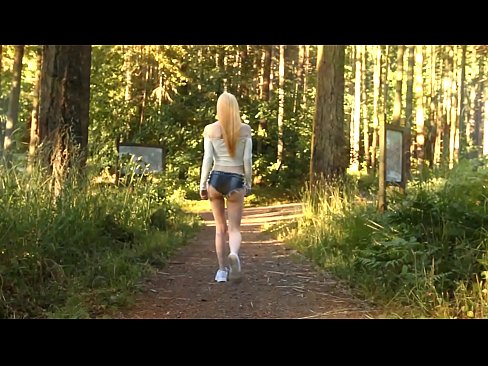 ❤️ Schéin Fra beweegt sech lues, net plakeg Video ❤️ Qualitéit Porno bei eis ❤