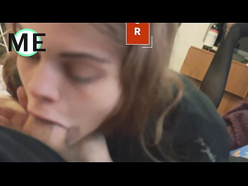 ❤️ Hals Dick, zerräissen Strumpfhosen an zerräissen Fersen schéin ze treffen ❤️ Qualitéit Porno bei eis ❤