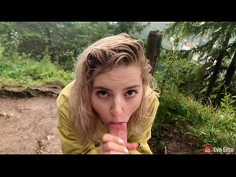❤️ Meedchen drénkt kum no engem ëffentleche Blowjob - Eva Elfi ❤️ Qualitéit Porno bei eis ❤